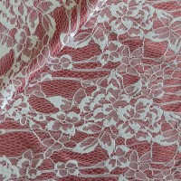 Гипюр на атласе - цвет белый на малиновом